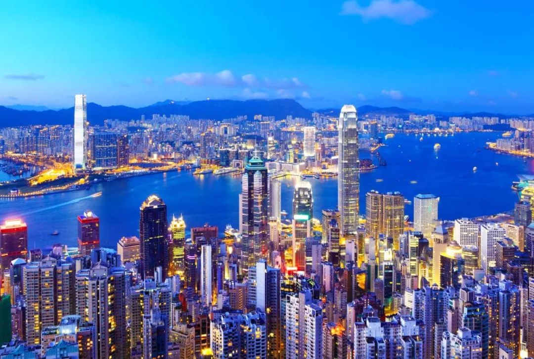 香港新貌，城市变迁与梦想不灭